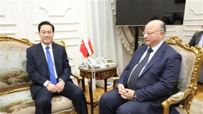 محافظ القاهرة يستقبل وفدا صينيا لتعزيز العلاقات