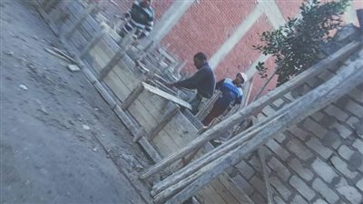 إزالة أعمال بناء مخالف بعزبة الموظفين بنطاق حي شرق في الإسكندرية