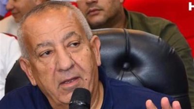 قبل مواجهة الأهلي، كامل أبوعلي يحفز لاعبي المصري ماديا