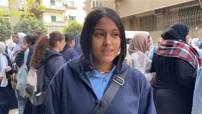 طالبات أولى ثانوي بالجيزة عن امتحان العربي: الورقي أحسن وأسهل من الإلكتروني (فيديو)