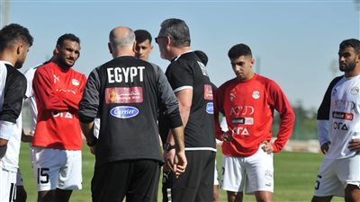إبراهيم عادل وأسامة فيصل يقودان هجوم المنتخب الأولمبي أمام الإمارات