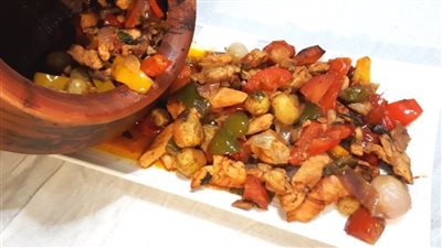 طريقة عمل فخارة الدجاج، أكلة بسيطة وسريعة التحضير 