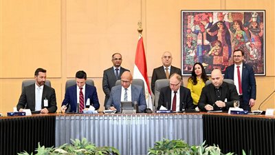 بروتوكول تعاون بين الشركات الوطنية والعالمية العاملة في إنتاج مستلزمات مشروعات المياه