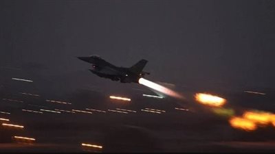 لحظة انطلاق مقاتلات بريطانية لضرب أهداف للحوثيين في اليمن (فيديو)