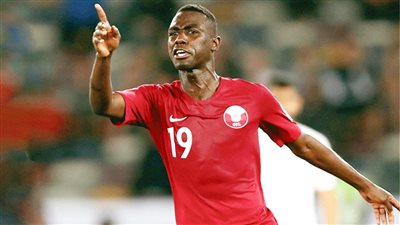 المعز علي يحرز عاشر أهدافه في تاريخ كأس آسيا ويقترب من الهداف التاريخي 