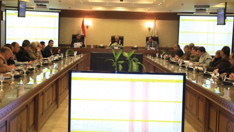 اجتماع محافظ الجيزة