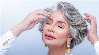 سوسن بدر تكشف لأول مرة سر رفضها عمليات التجميل (فيديو)