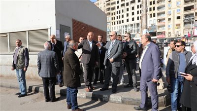 محافظ القاهرة يتفقد أعمال تطوير الألف مسكن 