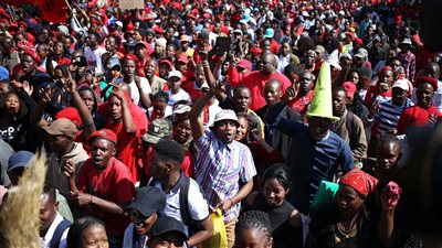 مظاهرات حاشدة في جنوب إفريقيا للمطالبة بوقف العدوان الإسرائيلي على غزة 