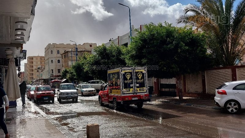 سقوط أمطار متوسطة