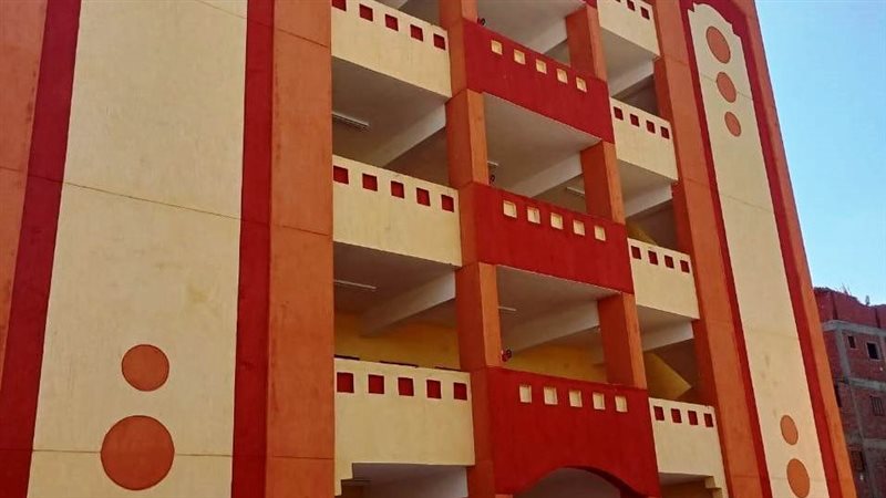 إنشاء 49 مدرسة جديدة،