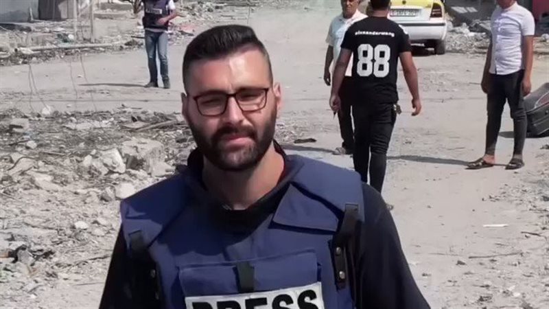 الصحفي معتز العزايزة،فيتو