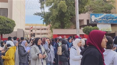 اليوم، طلاب الصف الأول الثانوي يؤدون امتحان الفيزياء والفلسفة في الدقهلية