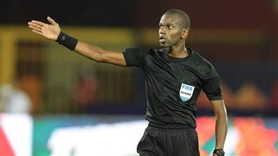 طاقم تحكيم سنغالي لمباراة الجزائر مع أنجولا في أمم أفريقيا 