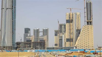 وزير الإسكان يشارك في احتفالية تسليم أبراج منطقة الأعمال بالعاصمة الإدارية 