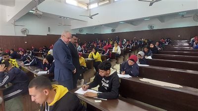 طلاب التربية الرياضية بجامعة القناة يؤدون امتحانات الفصل الدراسي الأول (صور)