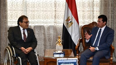 وزير الشباب والرياضة يستقبل سفير نيبال في مصر