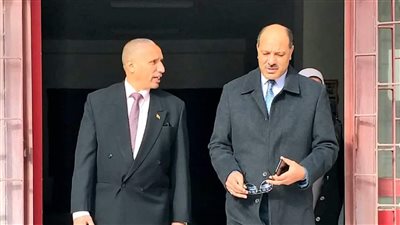 مدير تعليم الإسكندرية يتفقد امتحانات الصف الثاني الثانوي (صور)