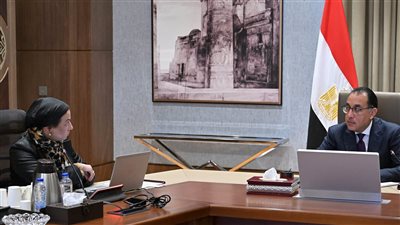 مدبولي يتابع مع وزيرة البيئة عددًا من ملفات العمل 