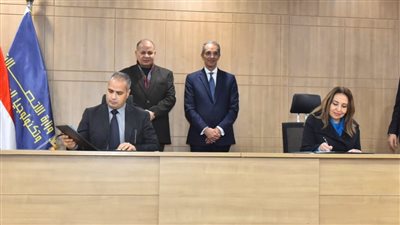 وزير الاتصالات ومحافظ أسيوط يشهدان توقيع 4 مذكرات تفاهم لدعم التحول الرقمي (صور)