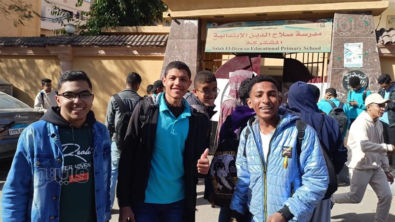ثانية ثانوي بالأقصر،