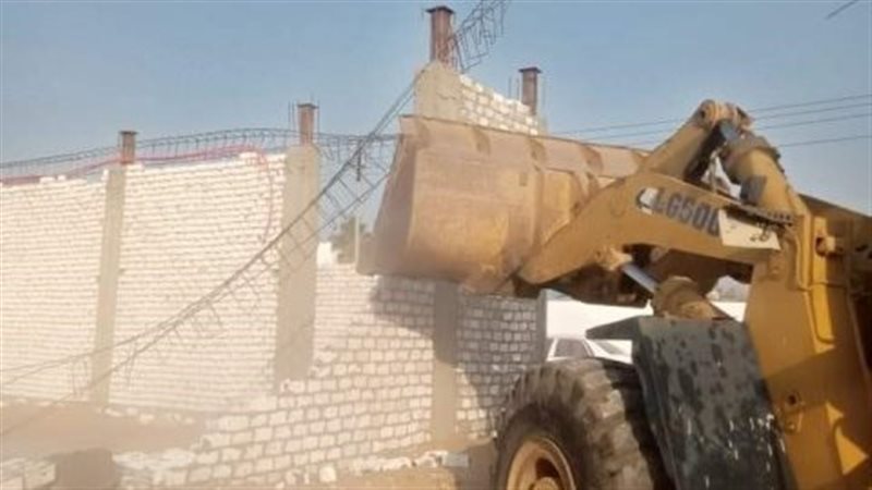 الأجهزة تشن حملات