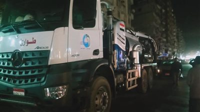 نشر 115 معدة وسيارة من شركة مياه الصرف الصحي بمحاور الجيزة لمواجهة الأمطار