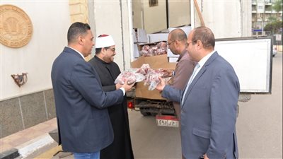 محافظ الدقهلية يشهد استلام 2,5 طن لحوم لتوزيعها على الأسر الأولى بالرعاية