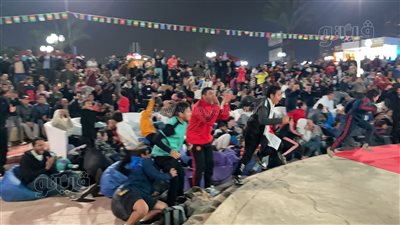 فرحة جنونية لجماهير مصر بهدف التعادل في شباك موزمبيق (فيديو)
