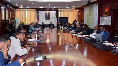 الأقصر تبحث أعمال تنفيذ المرحلة الأولى لـ157 مشروعا بمبادرة حياة كريمة