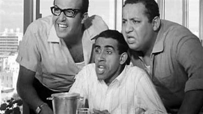 في ذكرى ميلاد الفنان سمير غانم.. أسس مدرسة كوميديا الموقف.. شارك في تكوين فريق ثلاثي أضواء المسرح.. وكرمه الرئيس السيسي 