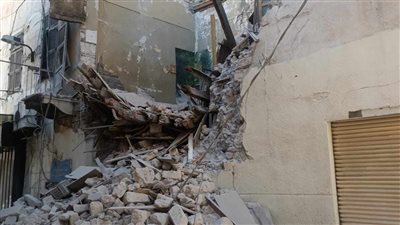انهيار أجزاء من عقار قديم بمنطقة العطارين في الإسكندرية 