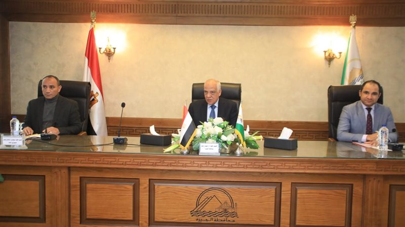 اجتماع محافظ الجيزة