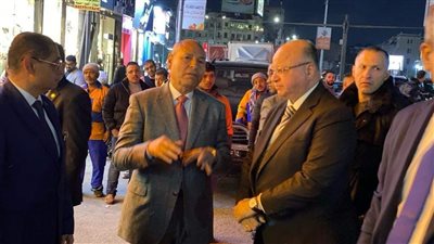 محافظ القاهرة يشرف على حملة لرفع الإشغالات بالكوربة (صور)