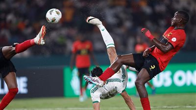 أمم أفريقيا، الجزائر تتقدم على أنجولا بهدف في الشوط الأول