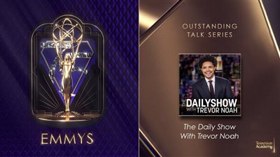 TheDailyShow يفوز بأفضل برنامج حواري كوميدي في الإيمي