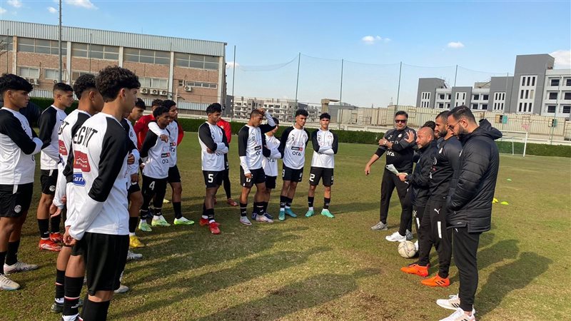 انطلاق معسكر منتخب