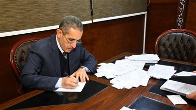 محافظ الغربية يصدر قرارات اعتماد تحديث الأحوزة العمرانية لـ30 قرية و48 عزبة