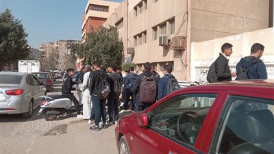 طلاب الصف الأول الثانوي بالقاهرة: امتحان اللغة الثانية والجغرافيا في مستوى الطالب المتوسط (فيديو)