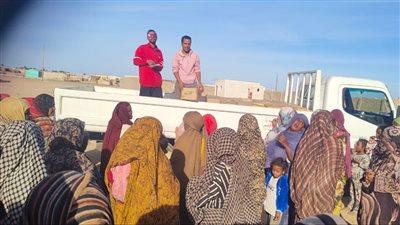 تقديم 10 آلاف كرتونة غذائية لأهالي حلايب وشلاتين ودعم نقدى بقيمة 4.5 مليون جنيه