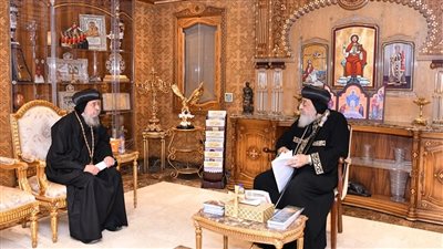 البابا تواضروس يتلقى تقريرا عن الخدمة في إيبارشية إسنا