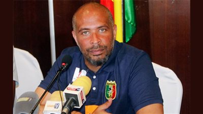 كأس أمم أفريقيا، مدرب مالي يرفض التقليل من جنوب أفريقيا بسبب المحترفين 