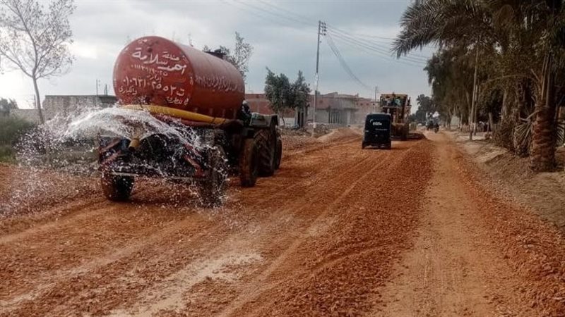 أعمال بمدخل المنطقة