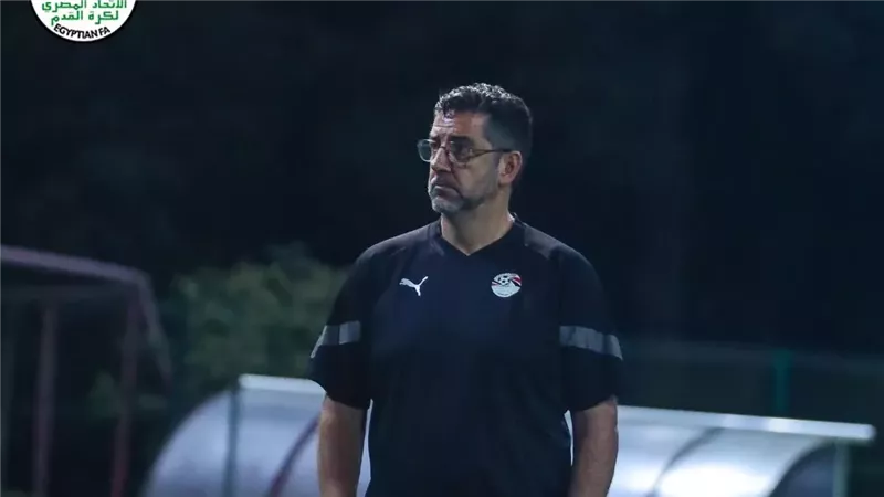 فيتوريا مدرب منتخب