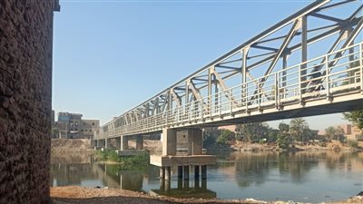 انتهاء أعمال كوبري المشاة على الترعة الإبراهيمية بالقوصية في أسيوط