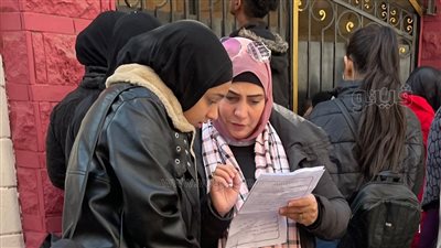 فرحة بين طلاب الشهادة الإعدادية بالجيزة لسهولة امتحان اللغة العربية (فيديو وصور)