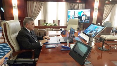 أسامة ربيع يبحث مع مجموعة ميرسك العالمية سياسات الإبحار