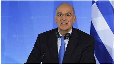 وزير الخارجية اليوناني: نرفض نزوح سكان غزة من أراضيهم 