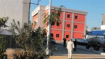 تركيب 40 كشاف طاقة شمسية بقرية أم دومة في سوهاج