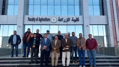 رئيس جامعة الوادي الجديد يتفقد مبنى كلية الزراعة الجديد (صور)